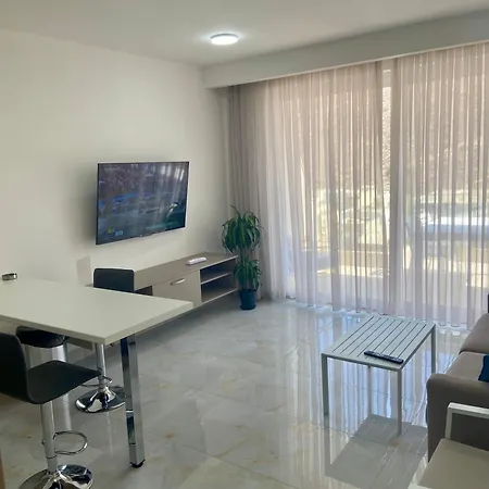 Penelope Apartments, 14 Apartament