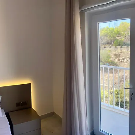 Penelope Apartments, 14 شقة