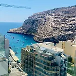 Penelope Apartments, 14 クレンディ